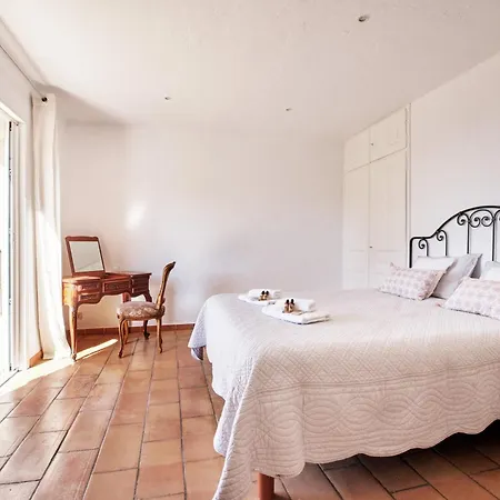 Villa Exceptionnelle Maison, 4 Chambres Sdb *
